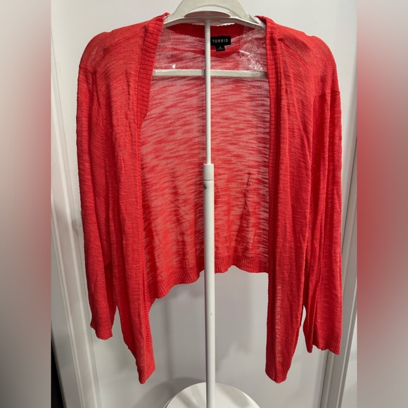 Torrid - Picture 2 of 5